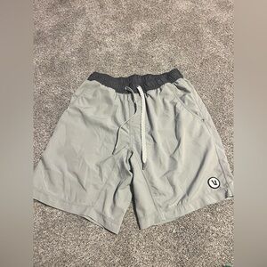 Vuori Mens S Kore 7 Inch Shorts Performance Training Running Athletic gray lined